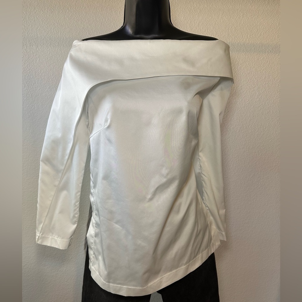 Gracia NWT Asymmetrical Top